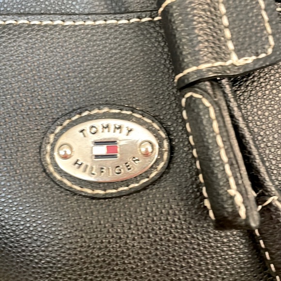 Black Tommy Hilfiger Bag - Picture 2 of 6